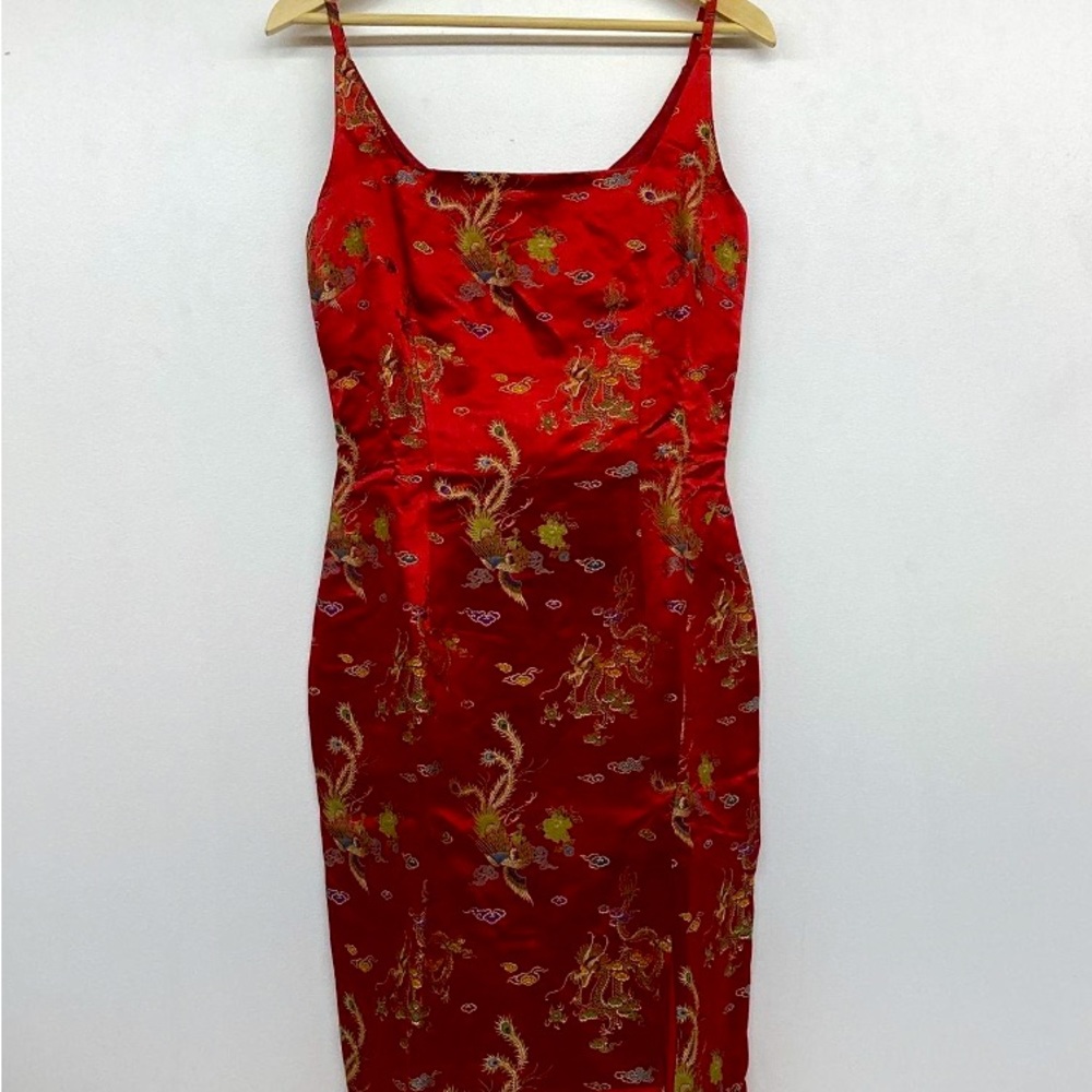 Maggy London Oriental Red Dragon Dress Sz. 8 but fits like a Sz. 6